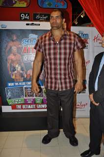 Great 'Khali' launch Trading Card Game