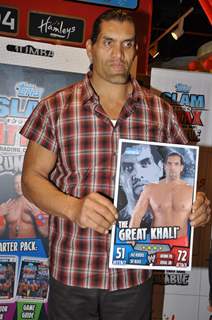 Great 'Khali' launch Trading Card Game