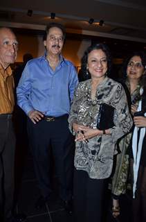 Tanuja Samarth attending Jaideep Mehrotra's art event at Tao Art Gallery, Worli