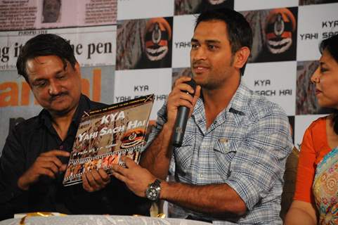 Mahendra Singh Dhoni with director Y.P Singh and Abha Singh at music launch of film Kya Yahi Sach Ha