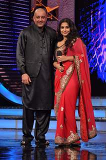 Vidya Balan with Sanjay Dutt on the set of &quot;Bigg Boss Season 5&quot; to promote her movie The Dirty Pictu