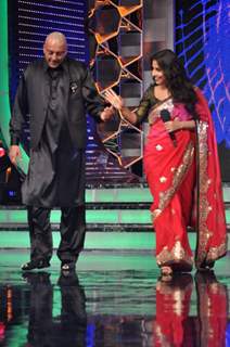 Vidya Balan with Sanjay Dutt on the set of &quot;Bigg Boss Season 5&quot; to promote her movie The Dirty Pictu