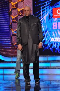 Sanjay Dutt on the sets of 'Bigg Boss Season 5' Aapka Farmaan at Lonavala