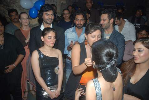 Sara, Rashmi, Mahhi, Nandish, Rohit and Gaurav grace Tina Dutta birthday bash at Kino's Cottage