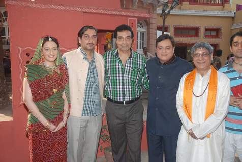 Varun Badola, Manoj Joshi on the sets of their upcoming short film titled 'Bhola Bhagat' shoot