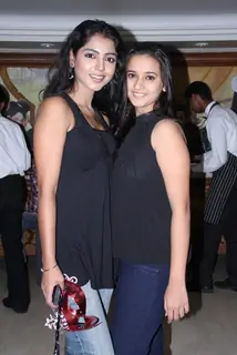 Snigdha Pandey and Shivani Surve grace completino of 200 episodes of Phulwa