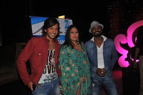 Remo Dsouza, Terence Lewis and Geeta Kapur at launch of Dance India Dance Season 3 at JW Marriott