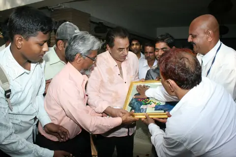 Fans Celebrate Dharmendra's Birthday