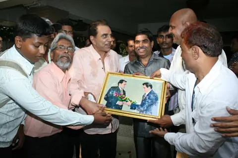 Fans Celebrate Dharmendra's Birthday