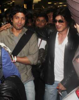Shah Rukh Khan and Farhan Akhtar snapped at Mumbai International Airport