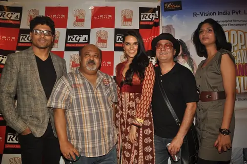 Saurabh Shukla with Vinay and Neha promote their film 'Pappu Can't Dance Saala' at Riyaj Ganji Libas