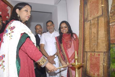 Shabana Azmi at Preksha Lal art exhibition, Kala Ghoda in Mumbai