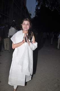 Bollywood celebs pays respect at Dev Anand's prayer meet at Mehboob studio