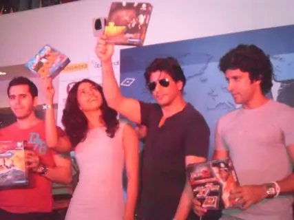 Shah Rukh, Priyanka Chopra, Farhan Akhtar, Ritesh and Sahil at Oberoi Mall for Don 2's game launch