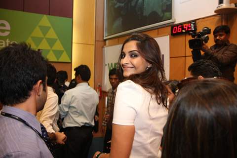 Sonam Kapoor meets Twitter fans at Welingkar College in Mumbai