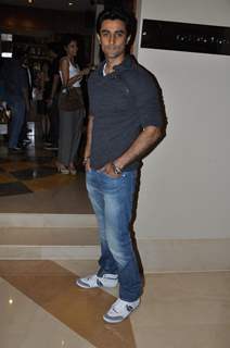 Kunal Kapoor at Art Exhibition at hotel JW Marriott in Mumbai