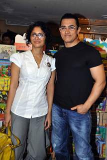 Aamir Khan with wife Kiran Rao launches DVD of their film DHOBI GHAT at the Crossword store in Mumbai