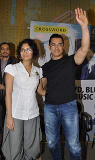 Aamir Khan with wife Kiran Rao launches DVD of their film DHOBI GHAT at the Crossword store in Mumbai