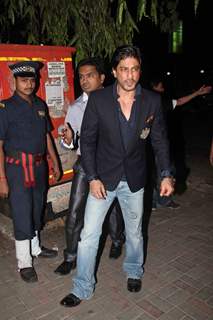 Shah Rukh Khan grace Jacky Bhagnani's Birthday Party