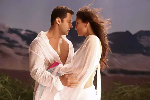 Kareena Kapoor & Salman Khan in the movie Bodyguard