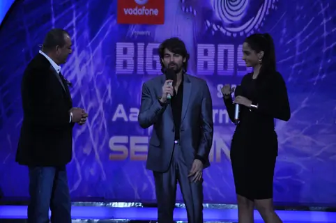 Sonam Kapoor, Neil Nitin Mukesh and Sanjay Dutt on the sets of Bigg Boss Season 5