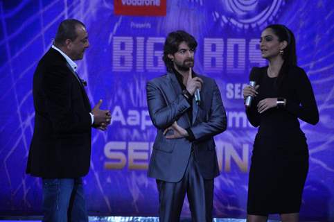 Sonam Kapoor, Neil Nitin Mukesh and Sanjay Dutt on the sets of Bigg Boss Season 5