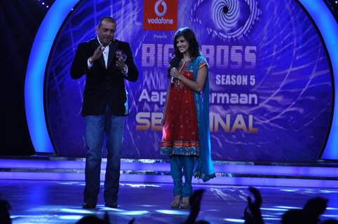 Sanjay Dutt with Sunny Leone on the sets of Bigg Boss Season 5