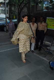 Raveena Tandon at Sunil and Dharmesh Darshan's dad's prayer meet