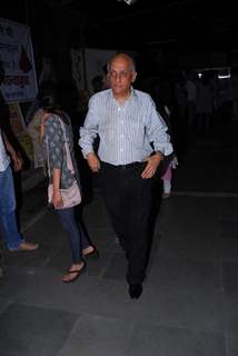 Celeb at Sunil and Dharmesh Darshan's dad's prayer meet