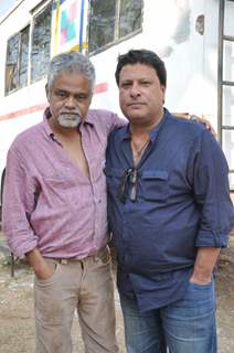 Sanjay Mishra and Tigmanshu Dhulia on the set of