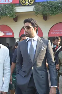 Abhishek Bachchan at Mid-Day Race in RWITC, Mahalaxmi