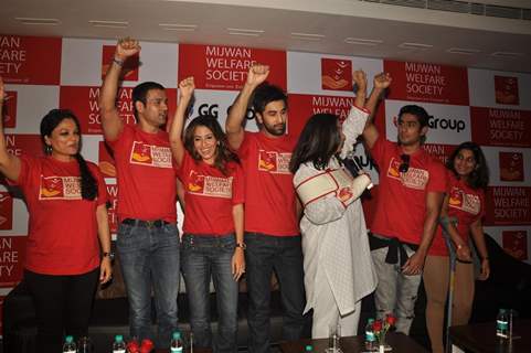 Ranbir, Prateik, Shabana, Rohit Roy, Tanvi and Perizaad at Mijwan Welfare Society press conference