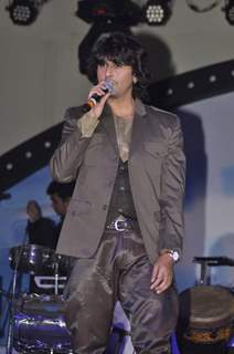 Sonu Niigam at the IDMA conference held in lailt Hotel, Mumbai