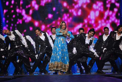 Laxmi's perfomance at Grand Finale of Bigg Boss Season 5