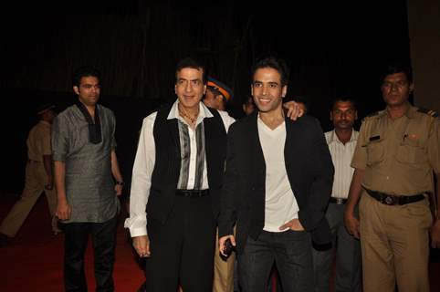 Jeetendra and Tusshar Kapoor at Police event Umang-2012