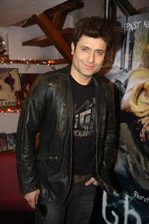 Shiney Ahuja meet fans at Berkowits to promote their film 'Ghost' at Andheri, Mumbai
