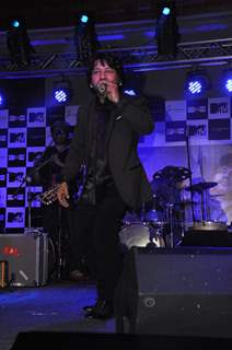 Kailash Kher performs during the release of his new album &quot;Kailasha Rangeele&quot; in Mumbai