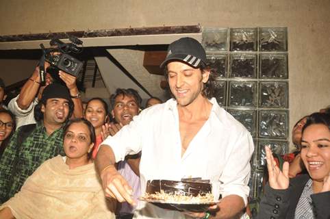 Hrithik Roshan celebrates his 38th Birthday with media in Mumbai