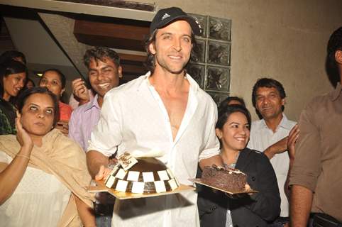 Hrithik Roshan celebrates his 38th Birthday with media in Mumbai