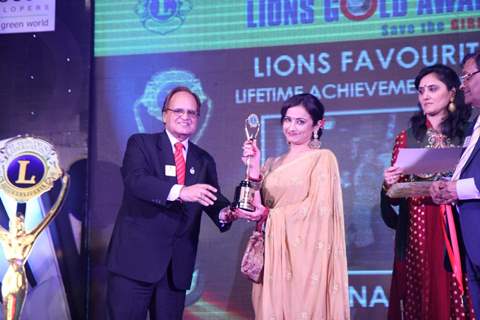 Divya Dutta at 18th LIONS GOLD AWARDS at Bhaidas Hall in Mumbai