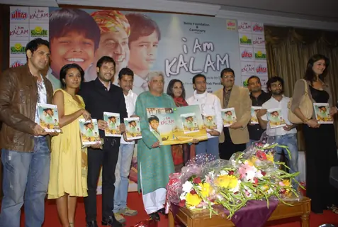 Shabana, Javed Akhtar and Gulshan pose during the DVD launch for Hindi film "I am Kalam" in Mumbai