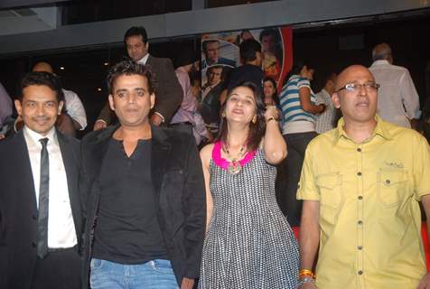 Atul Kulkarni, Ravi Kissen at the premiere of film &quot;Chaalis Chaurasi&quot; in Cinemax, Mumbai