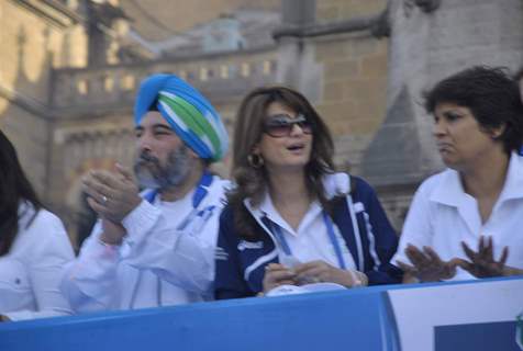 Celebrities during Standard Chartered Mumbai Marathon 2012 in Mumbai. .