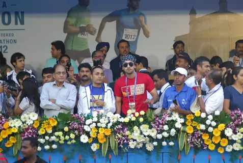 Ranbir Kapoor, Rahul Bose at the Mumbai Marathon 2012
