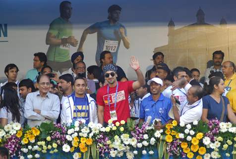 Ranbir Kapoor, Rahul Bose at the Mumbai Marathon 2012