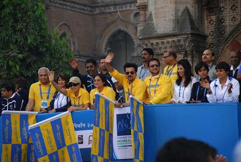 Anil Kapoor, Tina Munim, Gulshan at Standard Chartered Mumbai Marathon 2012 in Mumbai