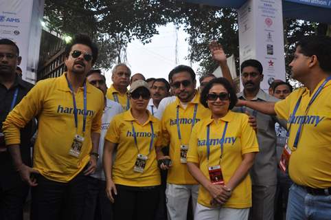 Anil Kapoor, Tina Munim, Gulshan at Standard Chartered Mumbai Marathon 2012 in Mumbai