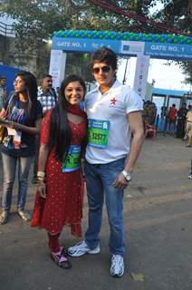 Celebs at Standard Chartered Mumbai Marathon 2012 in Mumbai