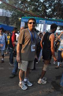 Celebs at Standard Chartered Mumbai Marathon 2012 in Mumbai