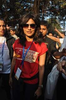 Chitrangda Singh at Standard Chartered Mumbai Marathon 2012 in Mumbai